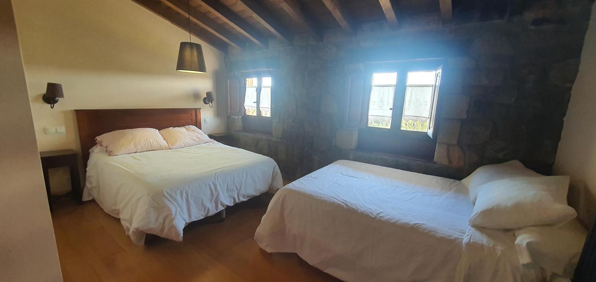 Hostal Fuente de Güelo San Bartolomé de Meruelo Exterior foto