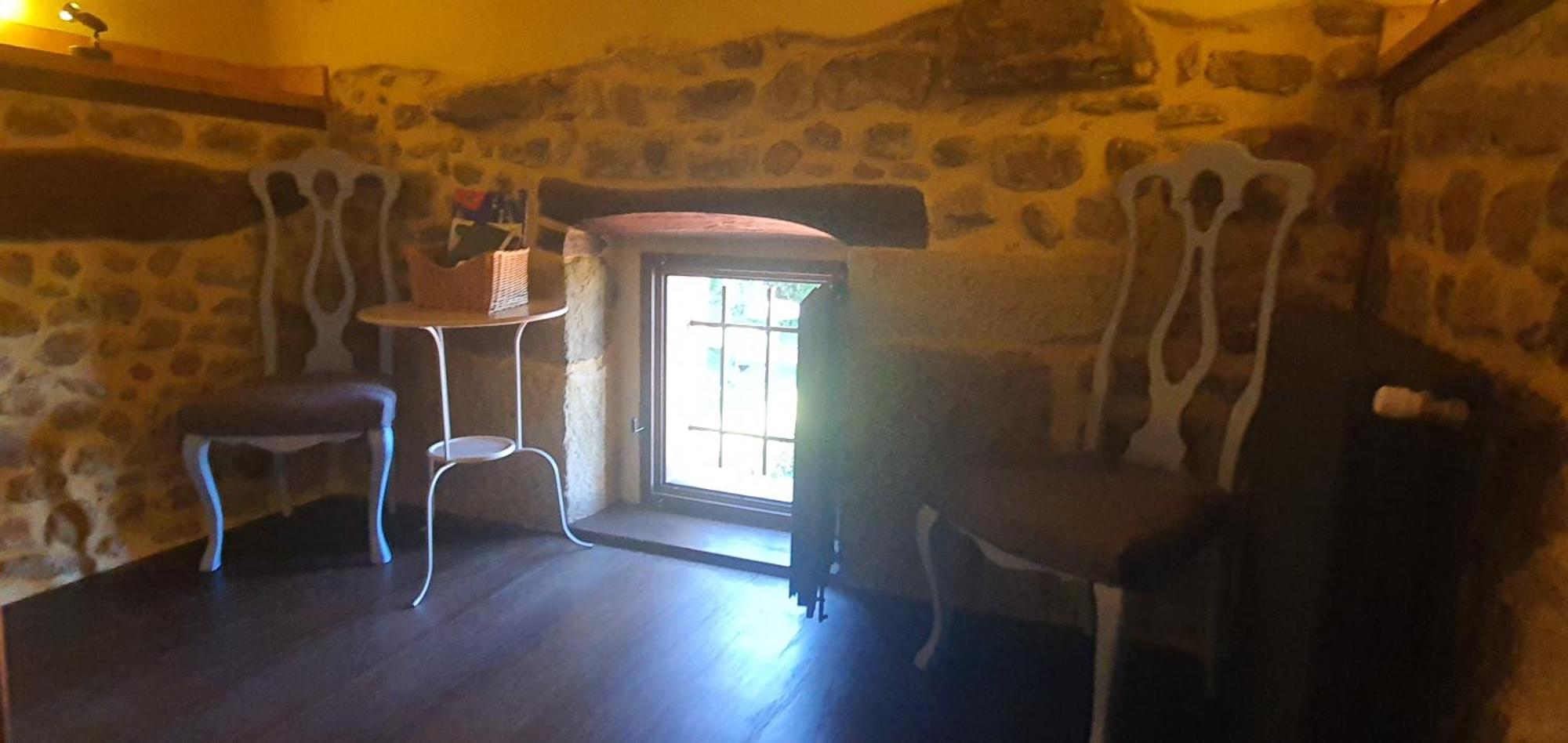 Hostal Fuente de Güelo San Bartolomé de Meruelo Exterior foto
