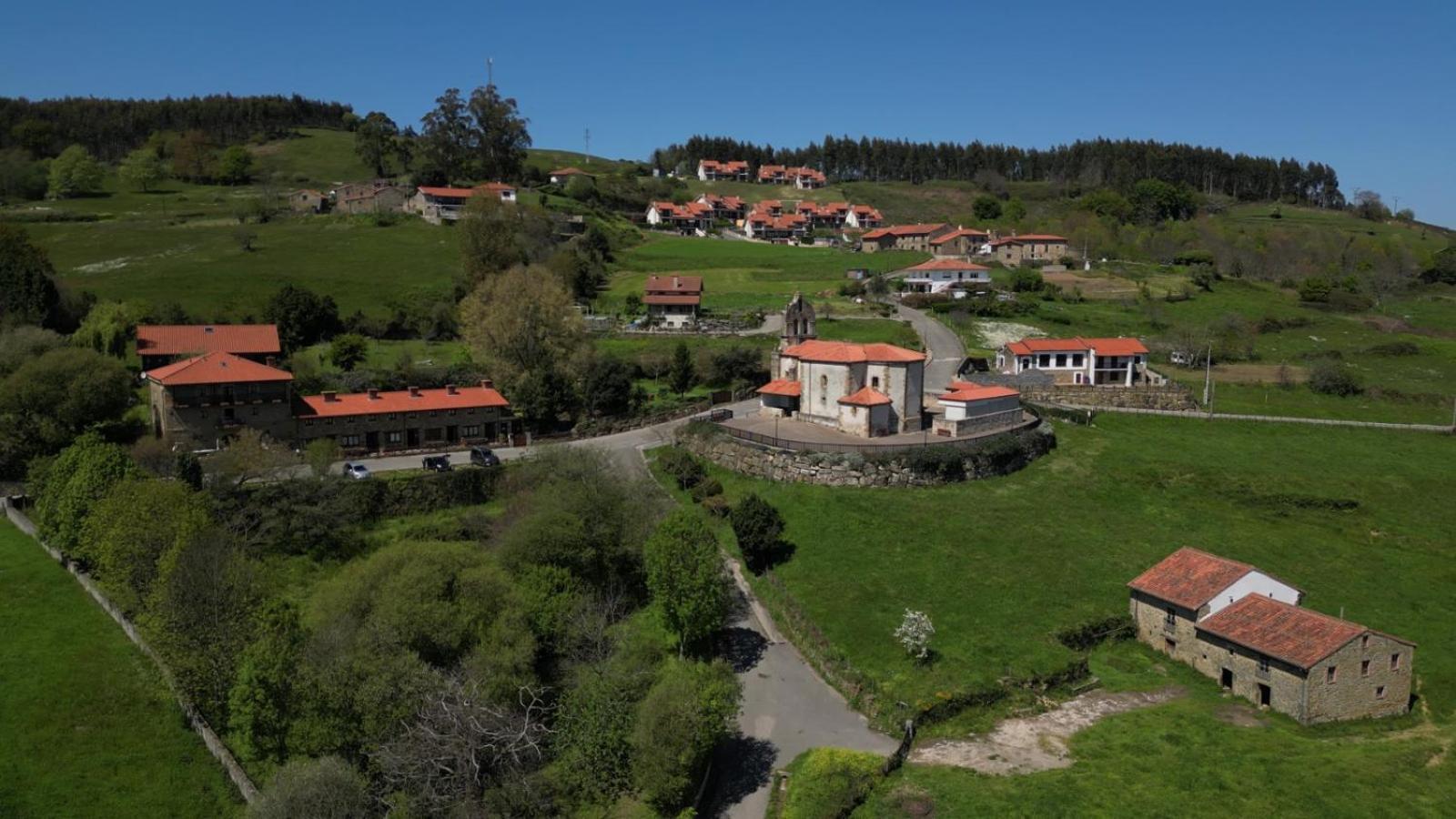 Hostal Fuente de Güelo San Bartolomé de Meruelo Exterior foto