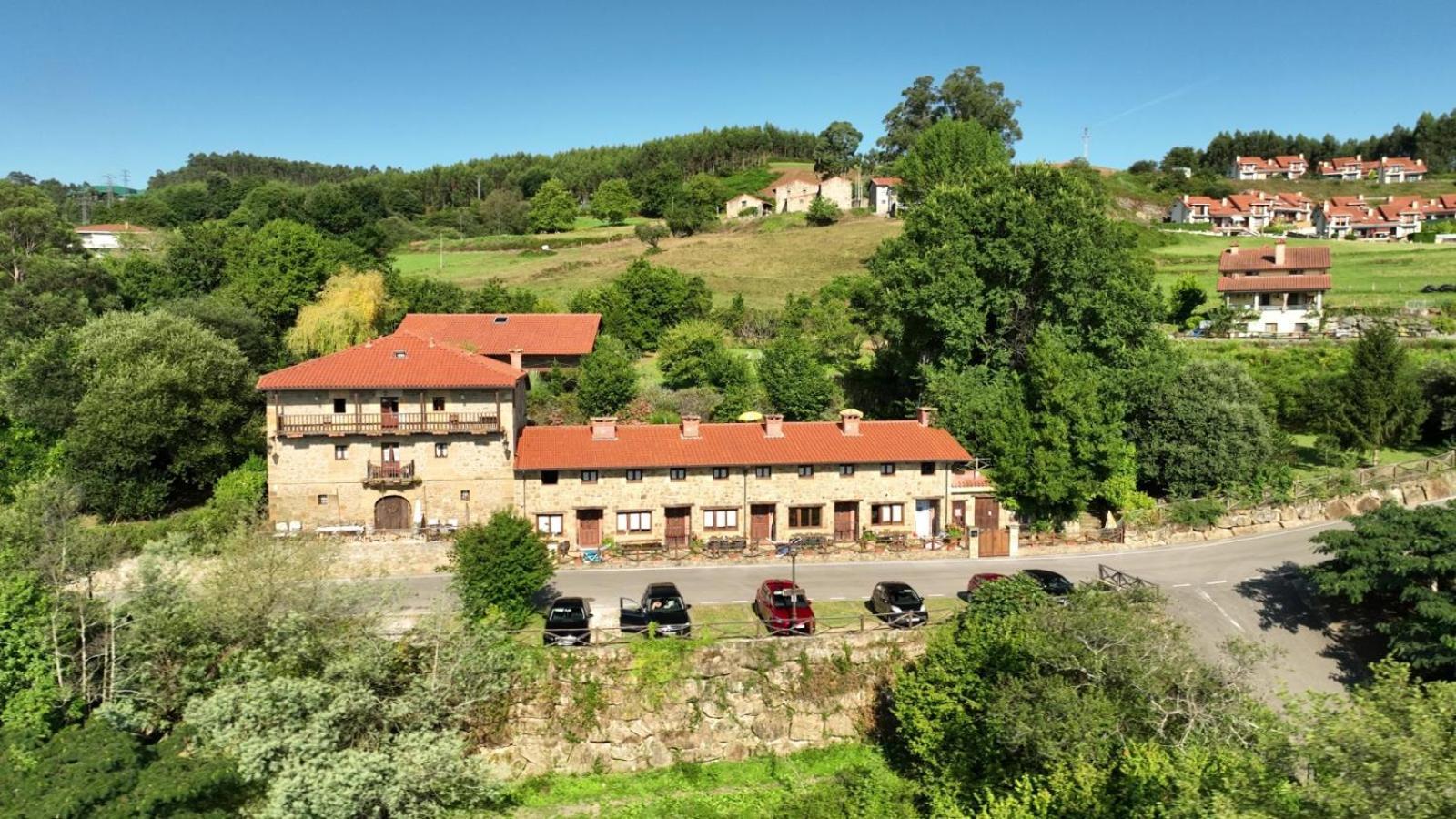 Hostal Fuente de Güelo San Bartolomé de Meruelo Exterior foto